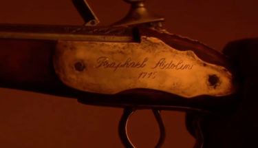 『プレデター2』で登場したフリントロック銃の正体とは？